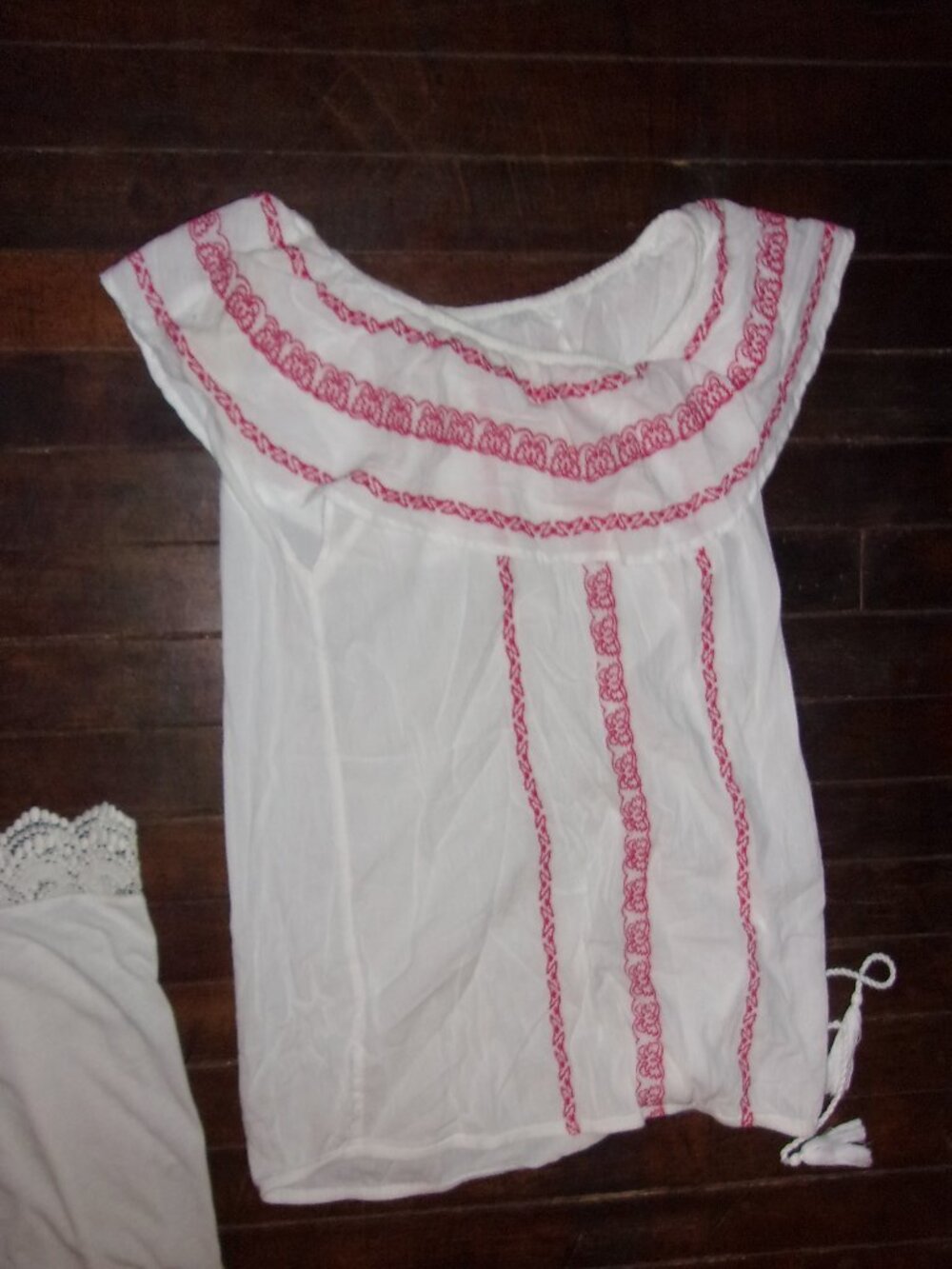 boho Size large womens shirt blouse white casual dress stitched red detail - Picture 2 of 4